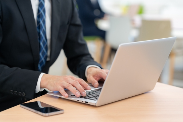 フリーアドレスの始め方と失敗しない運用ルール